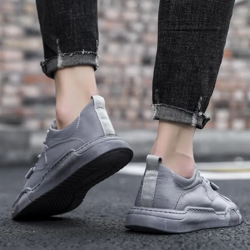 

Man Sneakers 2021 Classic Spring Running Sports Shoes Men New Brand Comfy Lace-up Outdoor Walking Breathable Men Casual Shoes