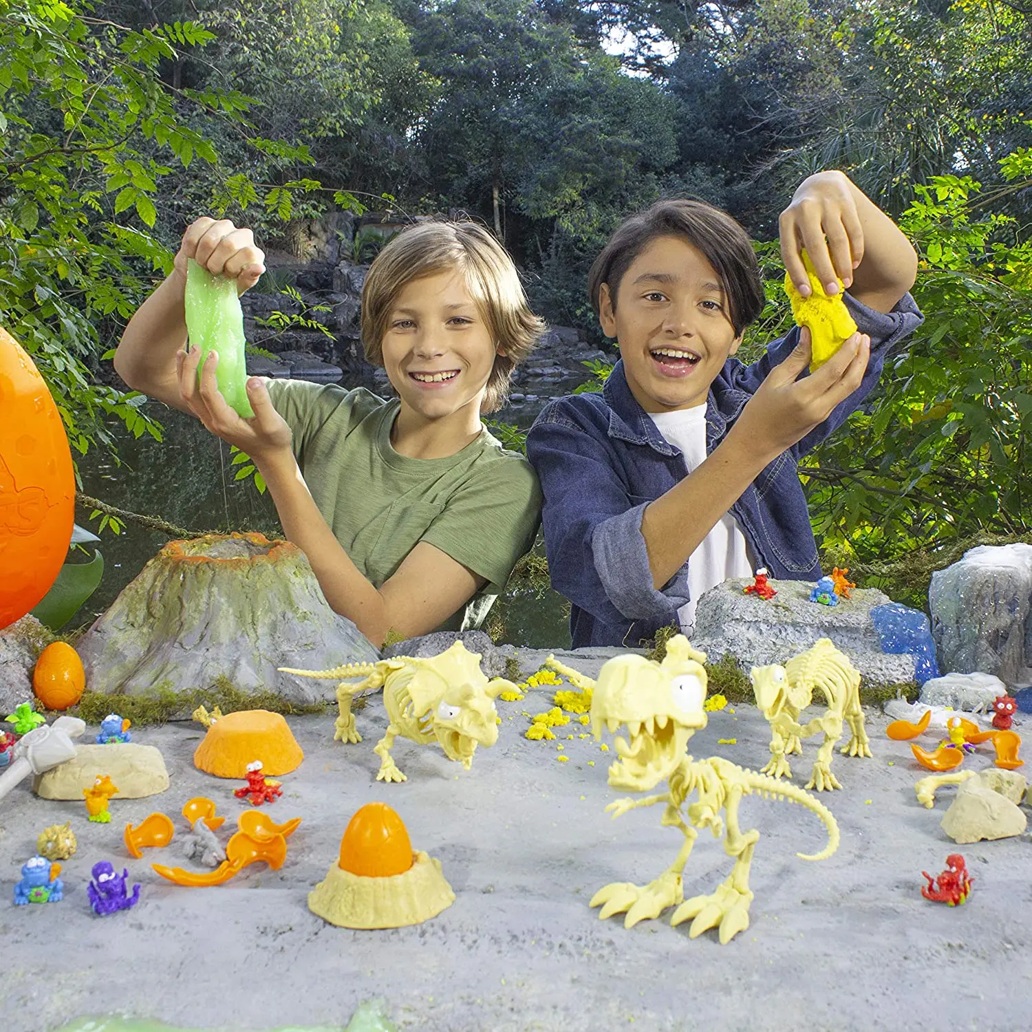 

Smashers Epic Dino Egg Collectibles Series 3 Dino By - T-Rex Brontosaurus Triceratops Dinosaur Surprise Doll Model Toys