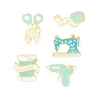 Ножницы, швейная машинка, рулетка для измерения клеевого пистолета, брошь ручной работы, эмалированные булавки, значок на лацкан сумки, мультяшное ювелирное изделие, подарок для друзей и детей