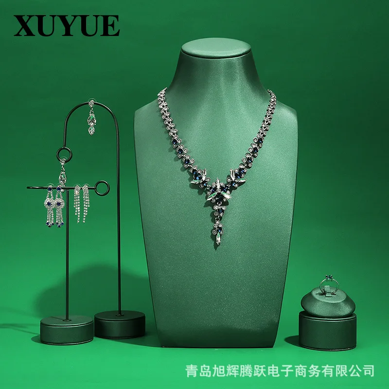 New jewelry props model portrait display stand pendant necklace display stand display jewelry pendant in stock