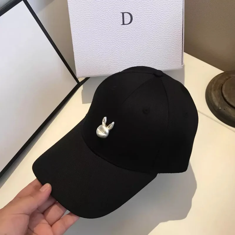 

KPOP Fashion Bee Logo Baseball Cap Fashion Shopping Ladies Baseball Cap Unisex High-quality and Affordable Hat Women Hat