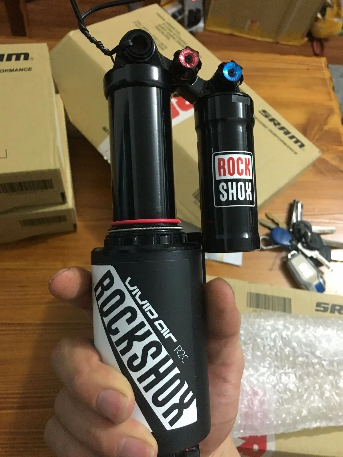 RockShox Vivid Air R2C Задний амортизатор Полный размер мм Мелодия 200X57 216X63 240x76мм | Спорт и