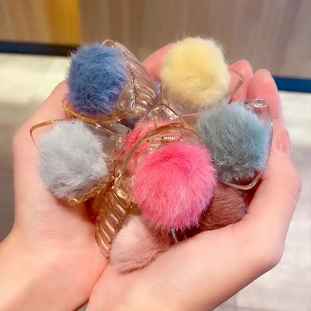 

Barrettes Candy Color Headwear Bangs Clip Geometric Fluffy Plush Ball Hair Clips Korean Style Hairpins Mini Hair Claws