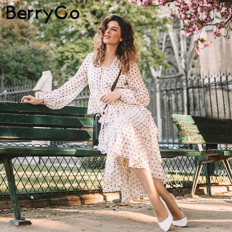 BerryGo повседневное шифоновое платье в горошек женское элегантное Плиссированное