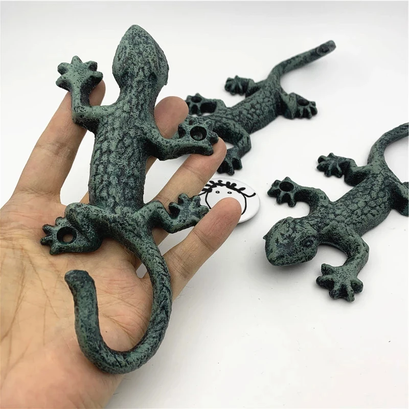 

Hot Wrought Iron Gecko Hook Multipurpose Wall Mounted Rustic Hooks for Home Living Room Garden Decoration Bathroom Accessories