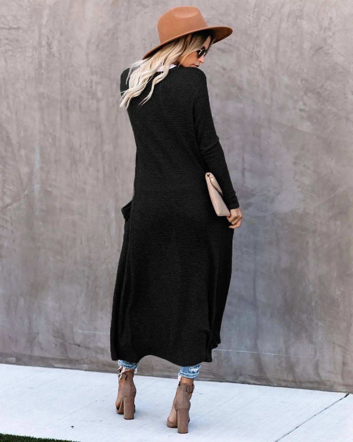 Свитер женский трикотажный однотонный с длинным рукавом открытая строчка зима