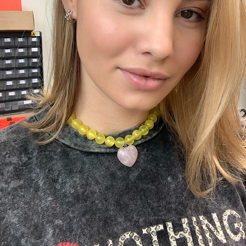 Короткая Цепочка с натуральным камнем розовый кварц нефрит сердце ожерелье