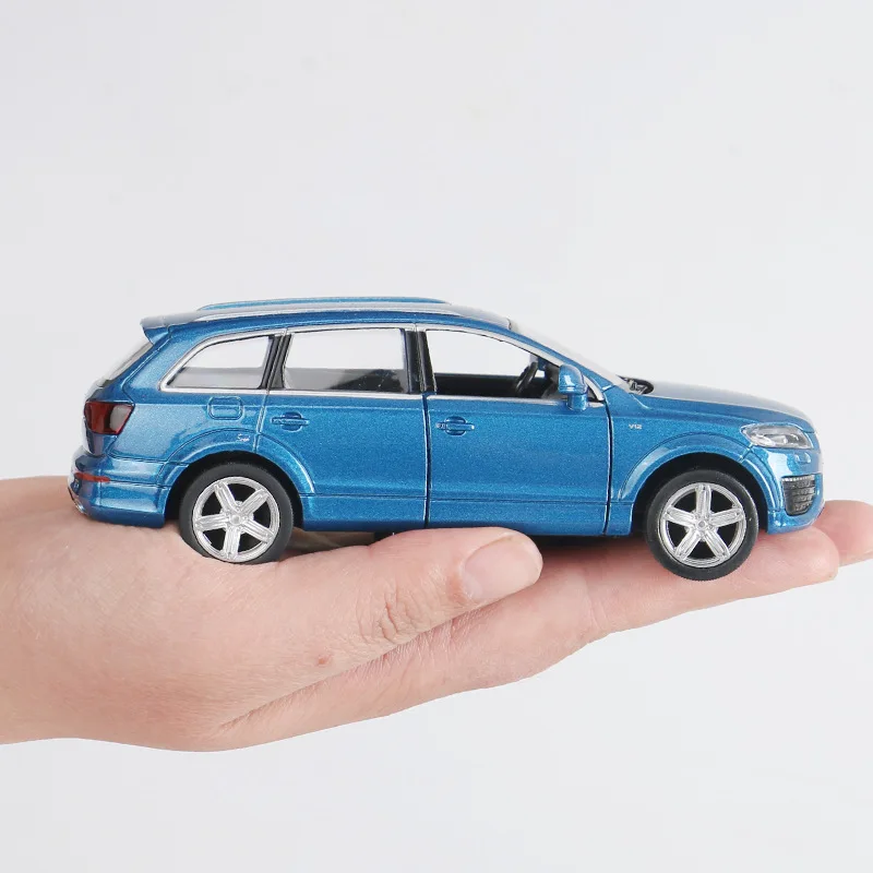 1:36 Audi Q7 Luxury Large SUV Alloy Car Model Christmas Gifts Simulation Exquisite Diecast Toy Vehicles Kid's Toys A12 | Игрушки и