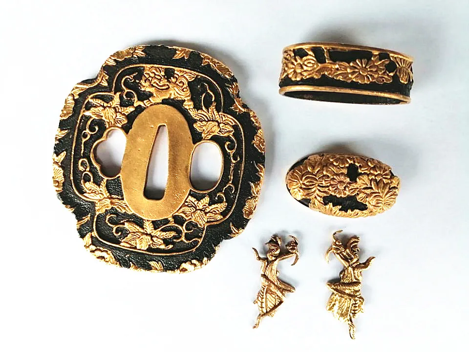 Набор латунных защитных наручников для японского меча/Тема вакидзаси с цветами