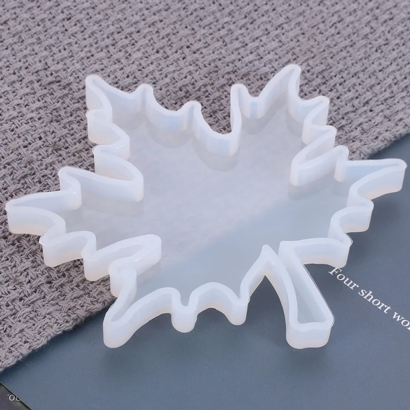 

Crystal Epoxy Maple Leaf Jewelry Silicone Mould Epoxy Mould Cup Holder