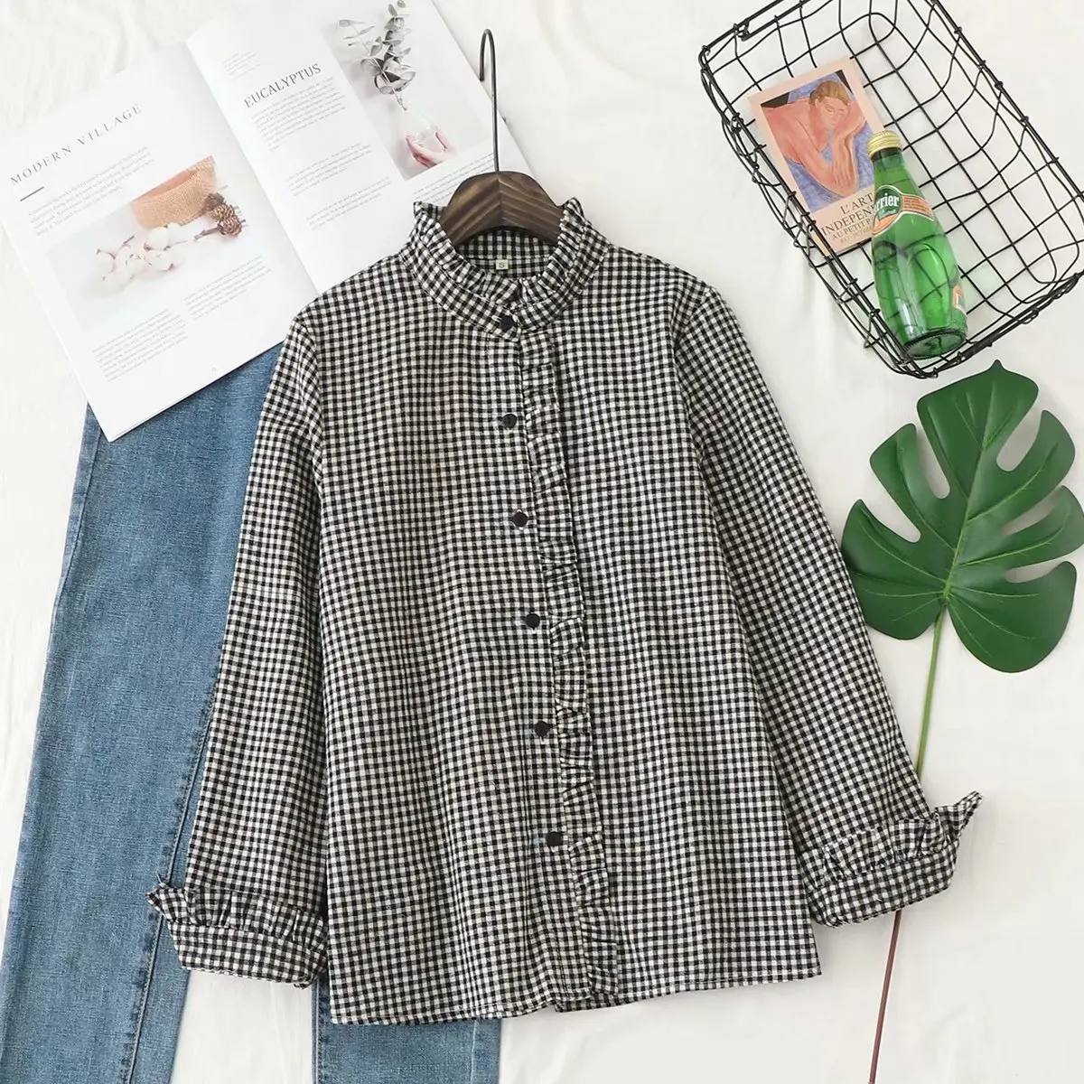 

Pure cotton black and white plaid shirt women's long-sleeved Korean students were thin literary and artistic wood ears stand-up