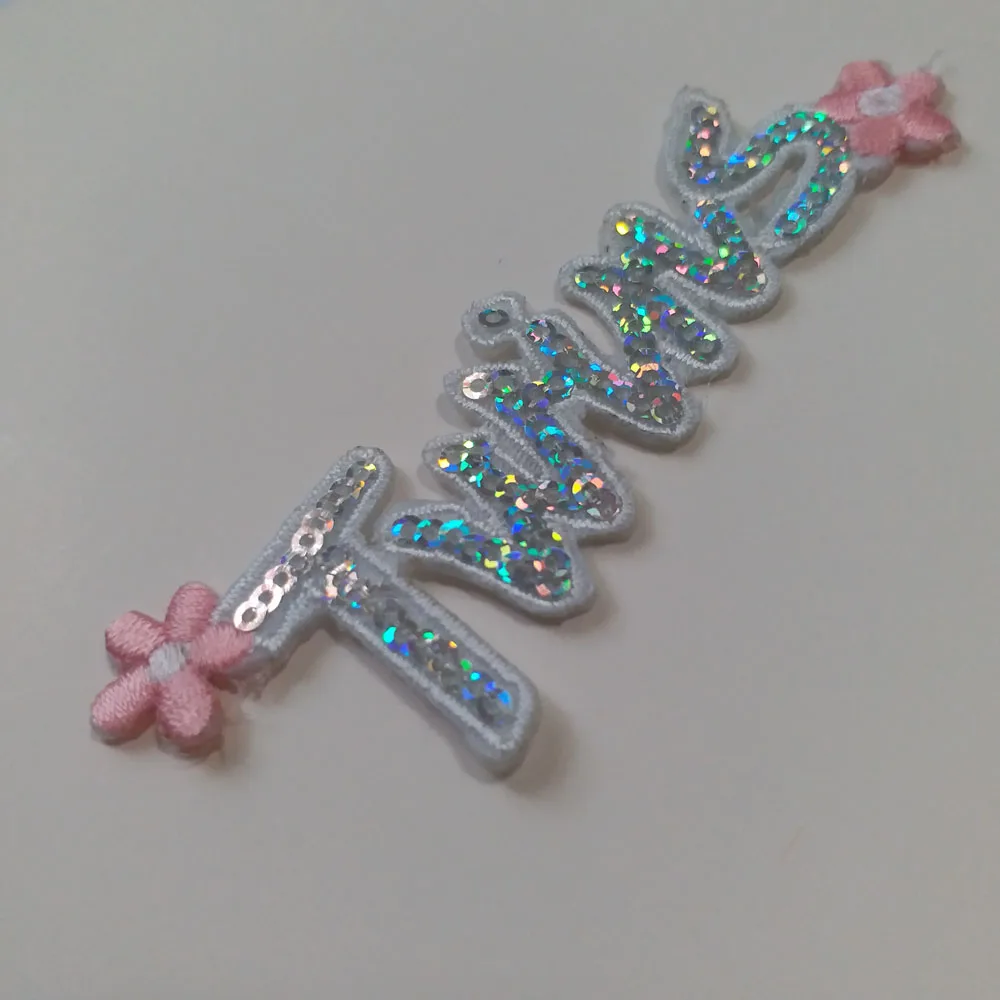 Модные железные нашивки для одежды с вышитыми надписями и аппликацией в виде