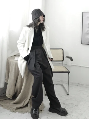 Женские черные брюки тонкие и модные. Новые женские повседневные больших