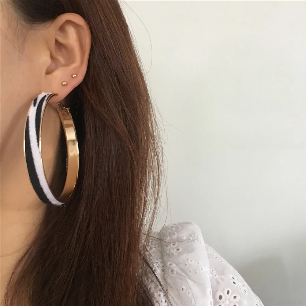F/W новое поступление FEMINIST С Покрытием золотого цвета с кожей животных Леопард Зебра змея печатных серьги-кольца