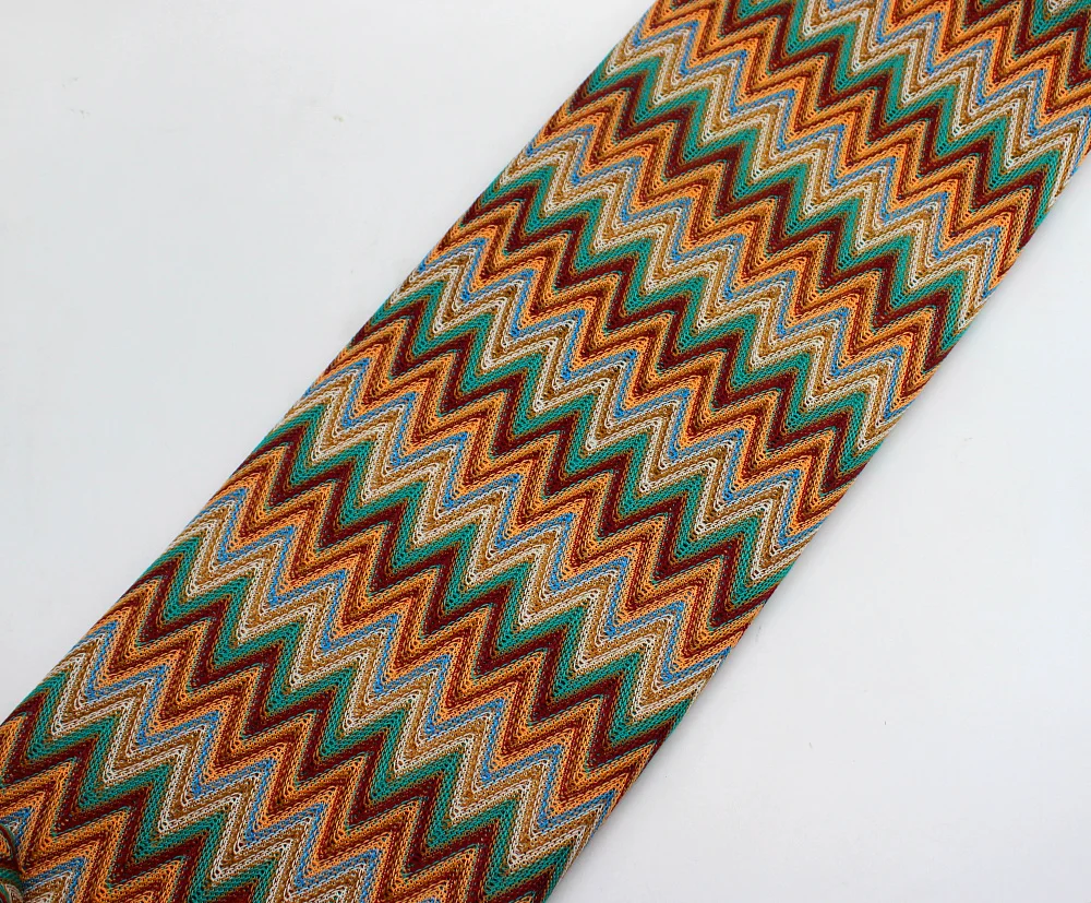 Трикотажная кружевная ткань зигзаг 1 метр Зеленая волна в полоску Мягкая вязаная