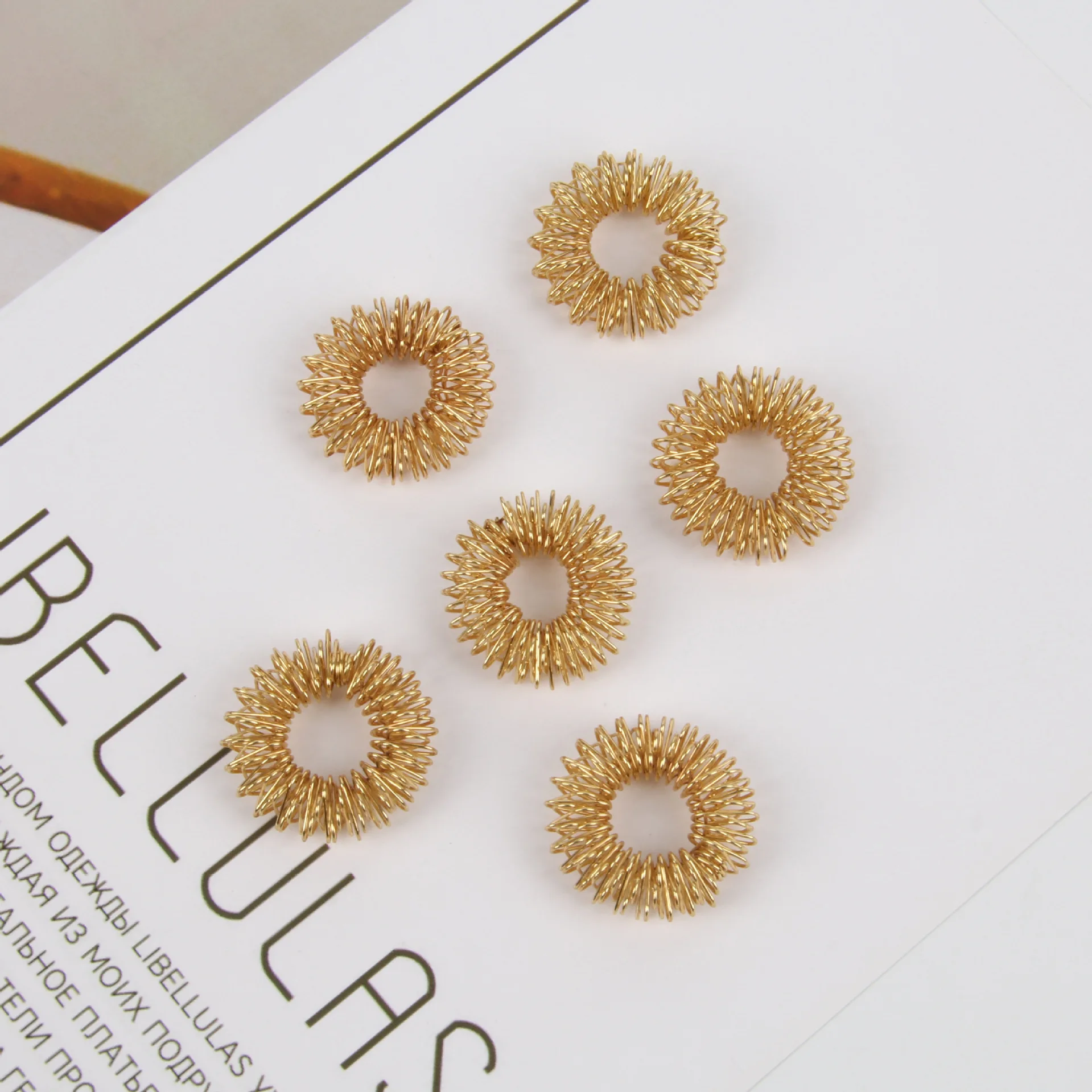 

5 PCS Finger Ring Toy Fidget Anti Stress Fun Fashion Acupressure Massage Ring Toy Children Adult Autism Relief Office Relax Stuf