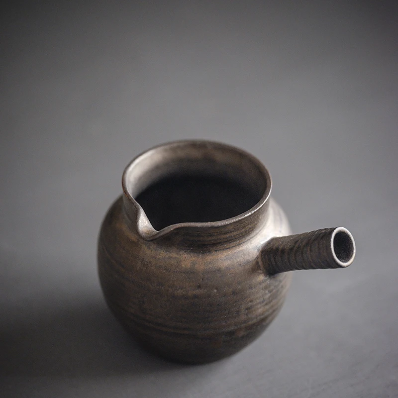 

Kitchen,Dining & Bar