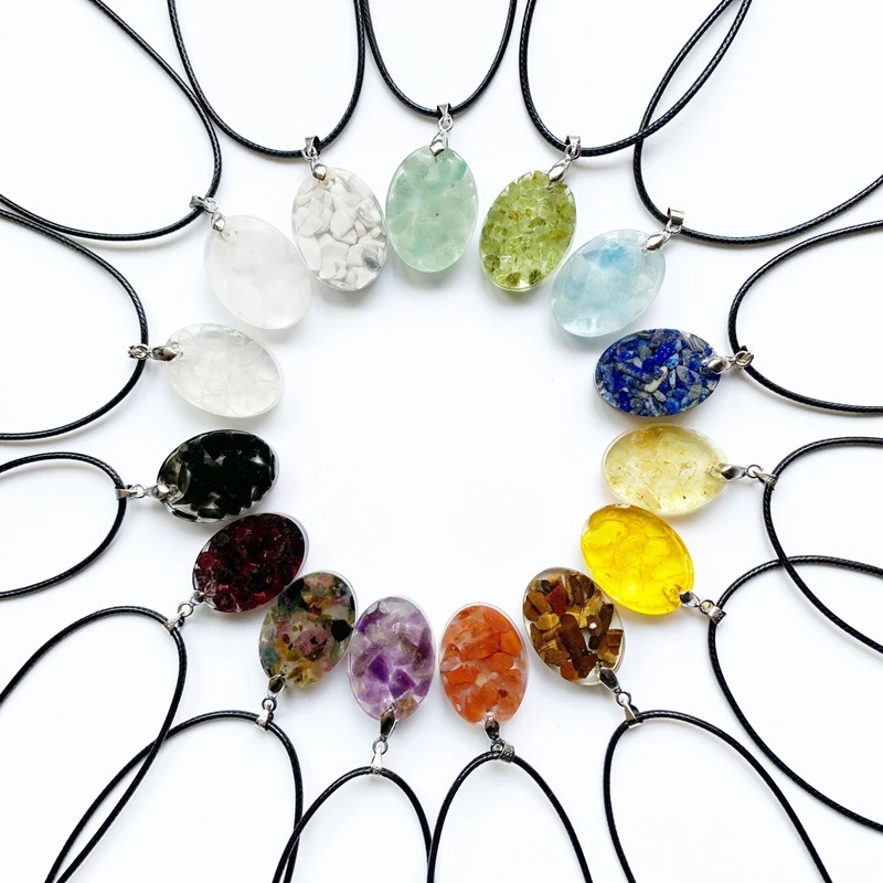 

Healing Chakra Crystals Stone Chips Pendant Orgone Energy Necklace Oval Rope Chain Resin Crafts Natural Stones Ornament 1pc