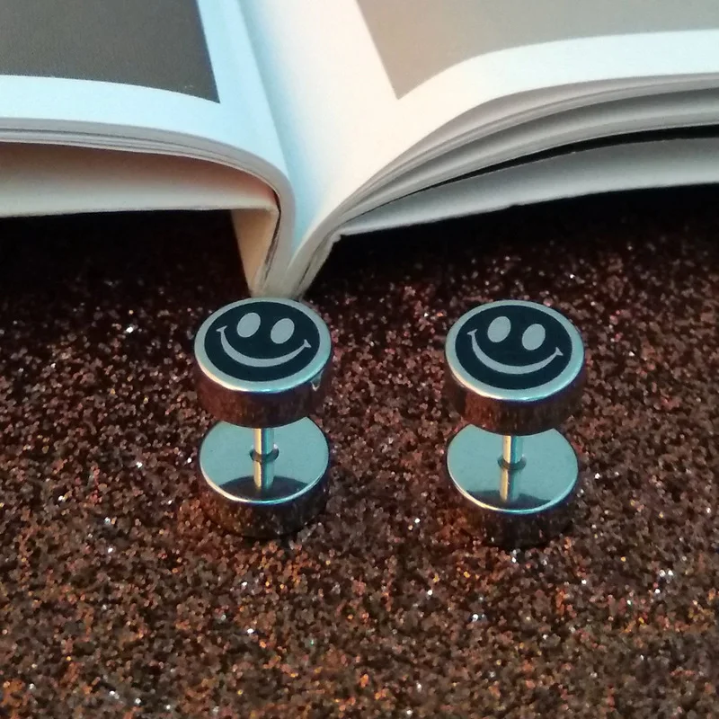 Мужская серьга женщины Оригинальная простая улыбающаяся круглая штанга-гантель Диски колеса автомобиля из титановой стали Микс партия на.