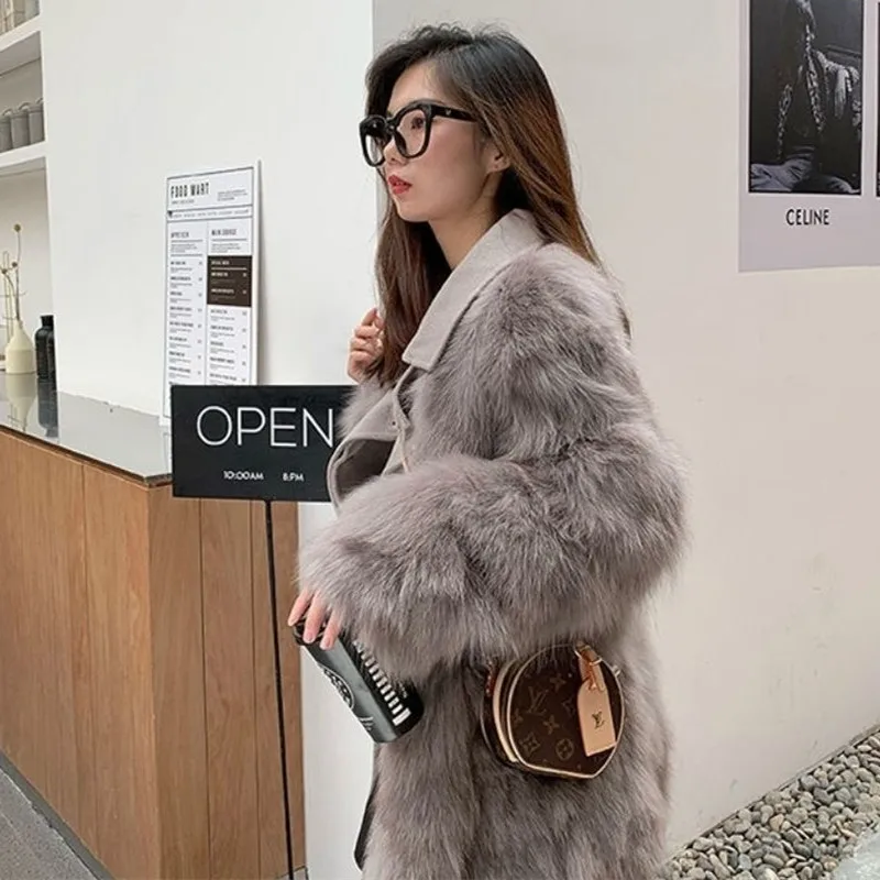 Женская куртка с отложным воротником однотонная теплая из искусственного