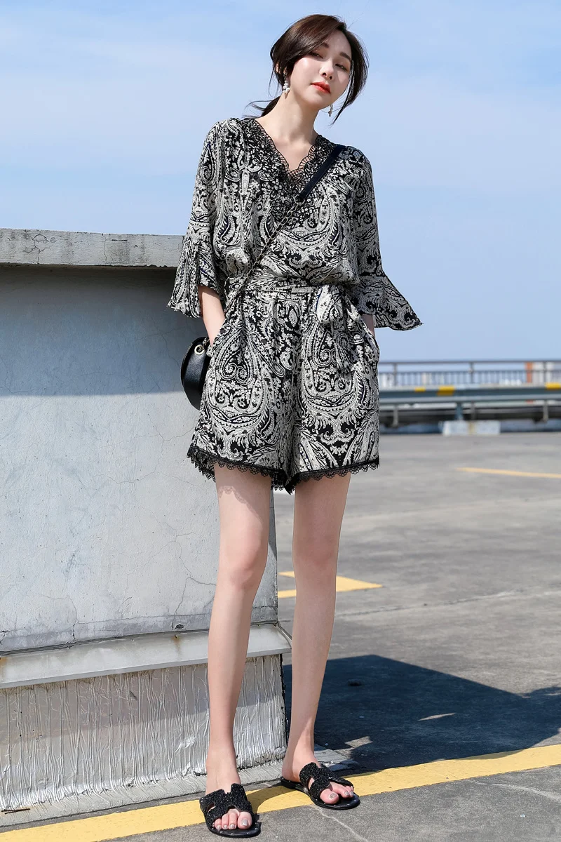 

2020 new women's summer temperament casual fashion French retro chiffon two-piece wide-leg pants