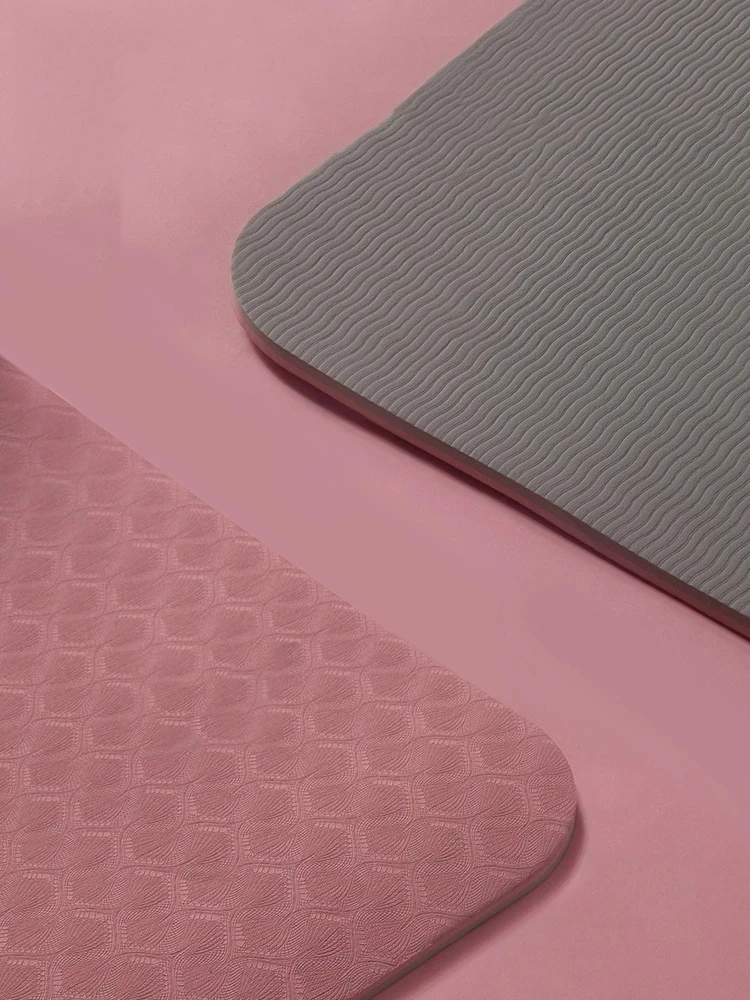 

Non-slip Thicken ECO-friendly Portable TPE Yoga Mat With Free Carrying Strap and Bag 72 x 24 x 0.24 inches1830*610*6mmHigh Qua