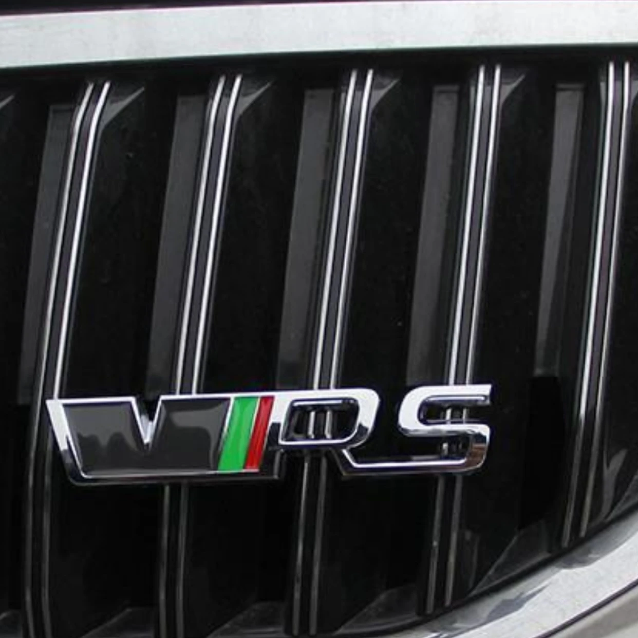 

Metal VRS Logo Emblem Badge Car Sticker Front Hood Grille for Skoda VRS Octavia Kamiq Kodiaq Karoq RS Superb Fabia Rapid Favorit