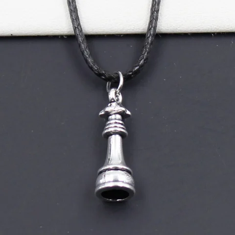 Черное кожаное колье шахмат YOUNGISMONEY