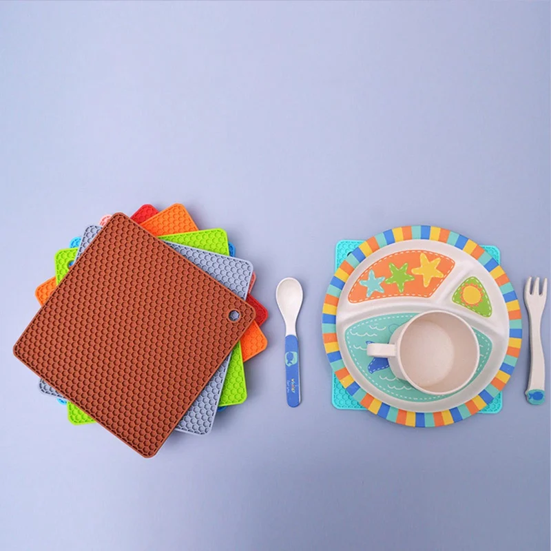 

1pc Hot Pad Table 18.2*18.2cm Placemat Kitchen Accessories Non-Slip Heat Resistant Silicone Mat Coaster Cushion Pot Holder