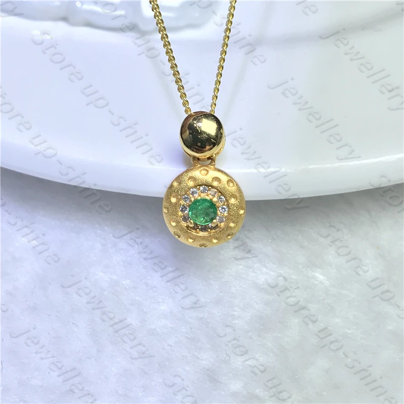 

New Natural Emerald Necklace 925 Silver Ladies Necklace Luxurious and Atmospheric Design Exquisite and Elegant Style