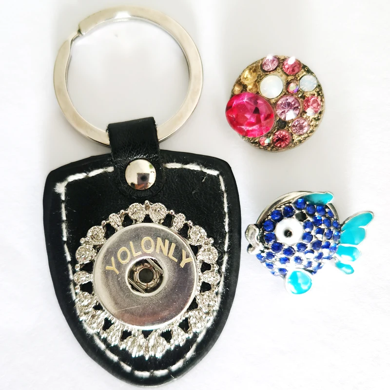 

YOLONLY Buttons Keychain DIY Leather Keychain with 2 Buttons