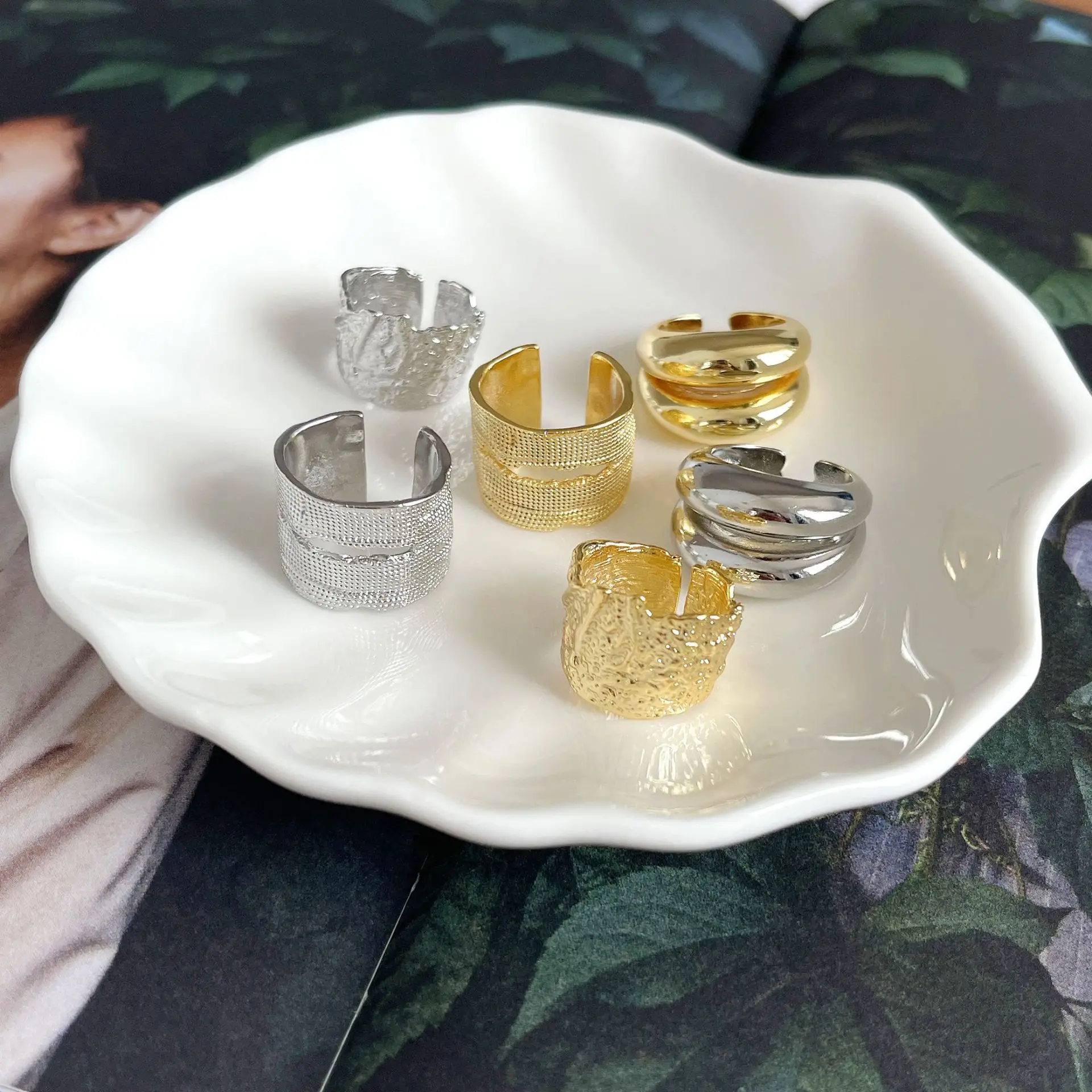 

Кольцо женское Двухслойное в горошек, модное огромное открытое кольцо в стиле ретро, универсальное студенческое