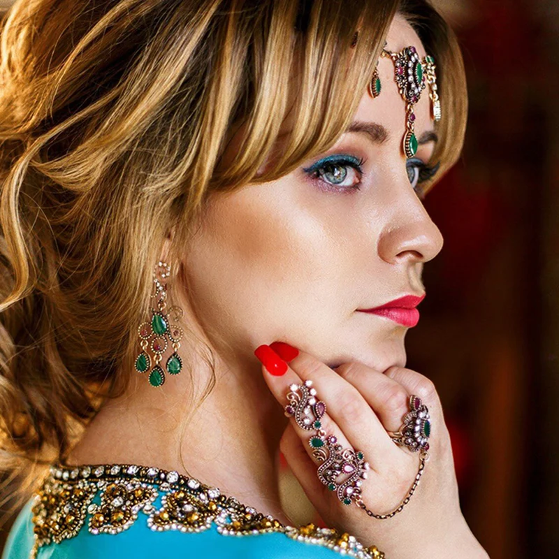 Кольцо женское винтажное регулируемое из черной смолы с цветочным узором кольца