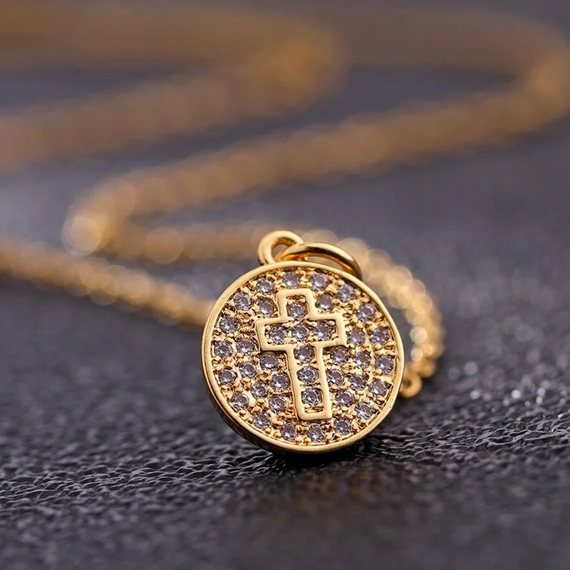 

Fashion Gold Plated Geometric Round Pendant Cross Necklace Punk Cubic Zirconia Gold Coin Necklaces Pendant Jewelry for Woman Man