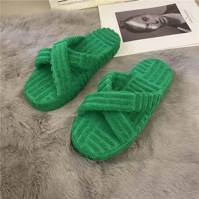 

Женские меховые шлепанцы, повседневные сандалии зеленого цвета на платформе, домашние Шлепанцы из флока, для осени, 2021