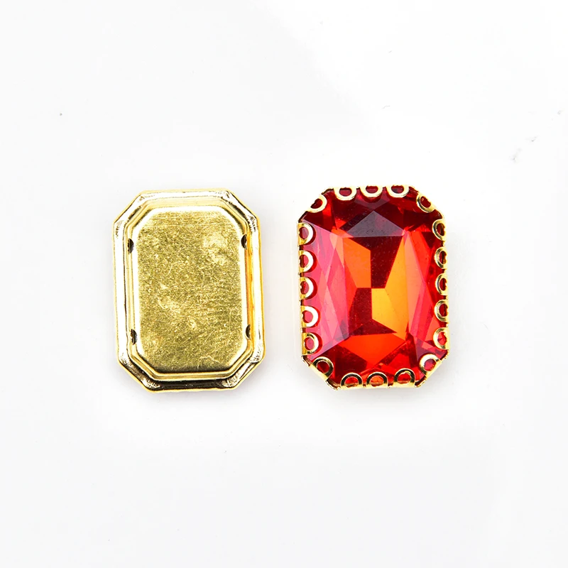 Стразы стеклянные прямоугольные с золотыми кружевами 30 шт./упак. 13 х 18 мм | Дом и