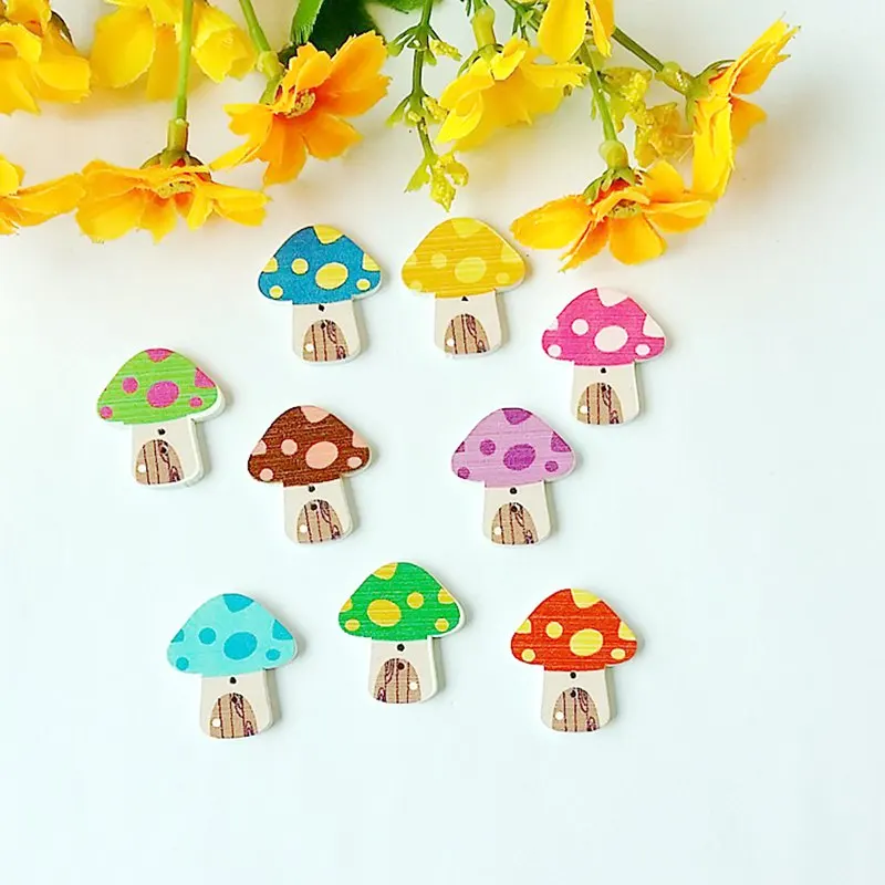 50 шт./упак. с узором Грибочки деревянные пуговицы случайным образом смешанные