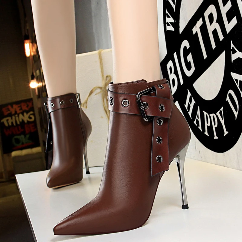 

Leather Boots 2021 Ankle Boots Female Shoes Rivet Winter Boots Women Pumps Botas Mujer Winter Shoes Women Booties Knight Boots