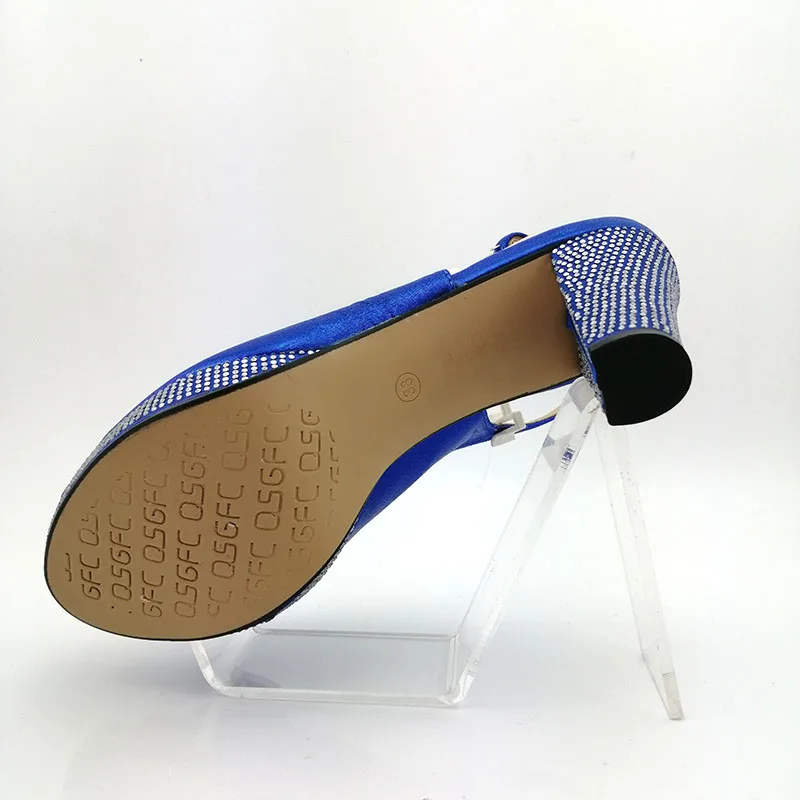 2019 комплект из туфель и сумочки в итальянском стиле синего цвета вечерние