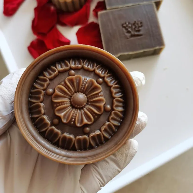 Круглая форма для мыла ручной работы популярная классическая из пищевого