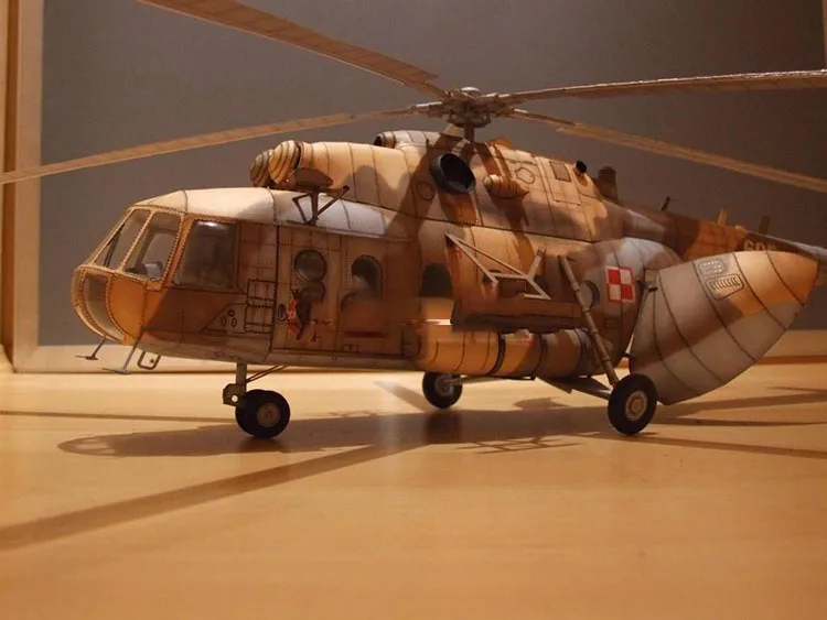 

1:33 Polish Mi-17 Transport Helicopter Paper Craft Manual DIY Activities Homework Fan Gift