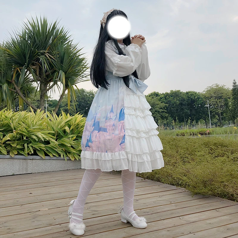 Винтажное платье в стиле &quotЛолита&quot викторианском с бантом виде неба и города