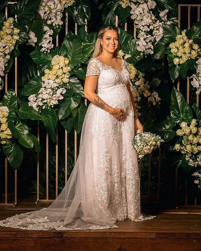 

Cap Sleeve V-neck Pregnancy Wedding Dresses 2020 Modern Lace Beaded Full Length Plus Size Country Garden Bride Wedding Gown