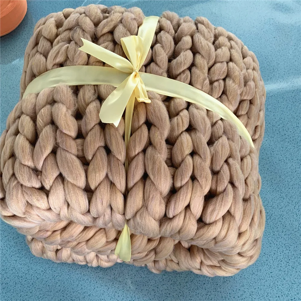 

Fashion Hand Chunky Knitted Blanket Thick Yarn Wool like Polyester Bulky Knitted Blankets Winter Soft Warm Throw
