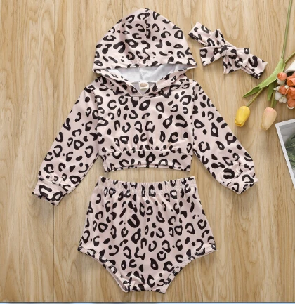 Новинка 2020 Модный комплект одежды для маленьких девочек Леопардовый топ с
