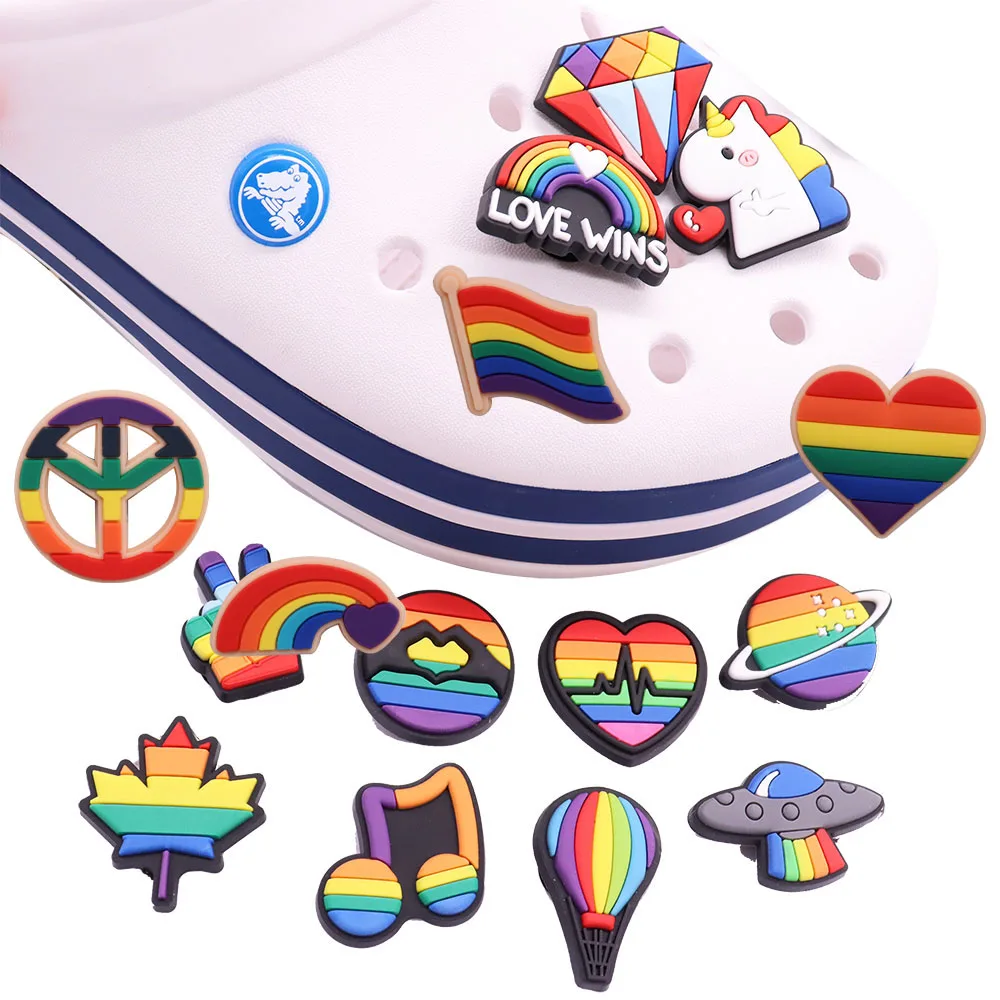 Фото 1PCS PVC Cute Cartoon Shoe Charms Kawaii Colorful Hot Air Balloon Unicorn Heart Music Note Hand Diamond UFO Love Croc - купить по 1PCS PVC Cute Cartoon Shoe Charms Kawaii Colorful Hot Air Balloon Unicorn Heart Music Note Hand Diamond UFO Love Croc - купить по