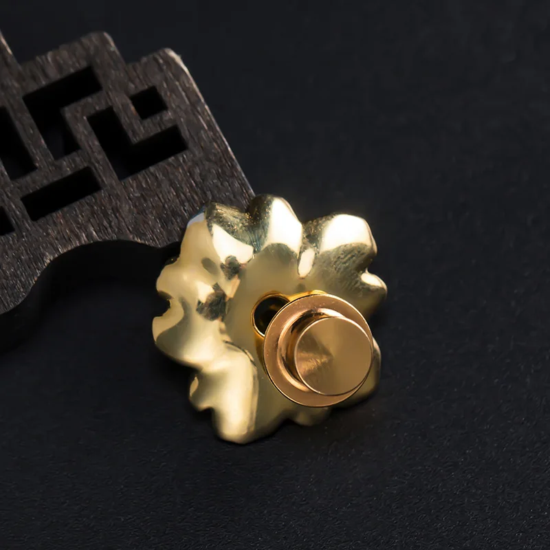 Женская/Мужская брошь в виде лотоса из натурального турмалина серебра 925