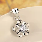 Цепочка женская с кулоном в виде цветка, серебристого цвета