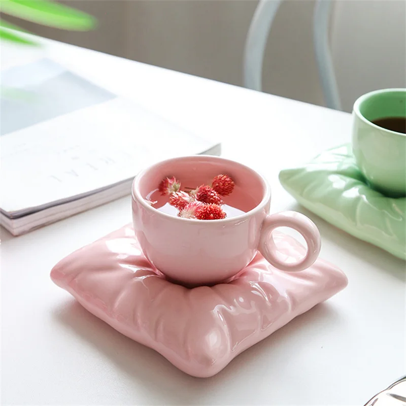 

Creative Macaron Pillow Pack Coffee Cup Ice Cream Cup Nordic Ceramic Mug Restaurant Milk Water Cups Sake Wine Cup