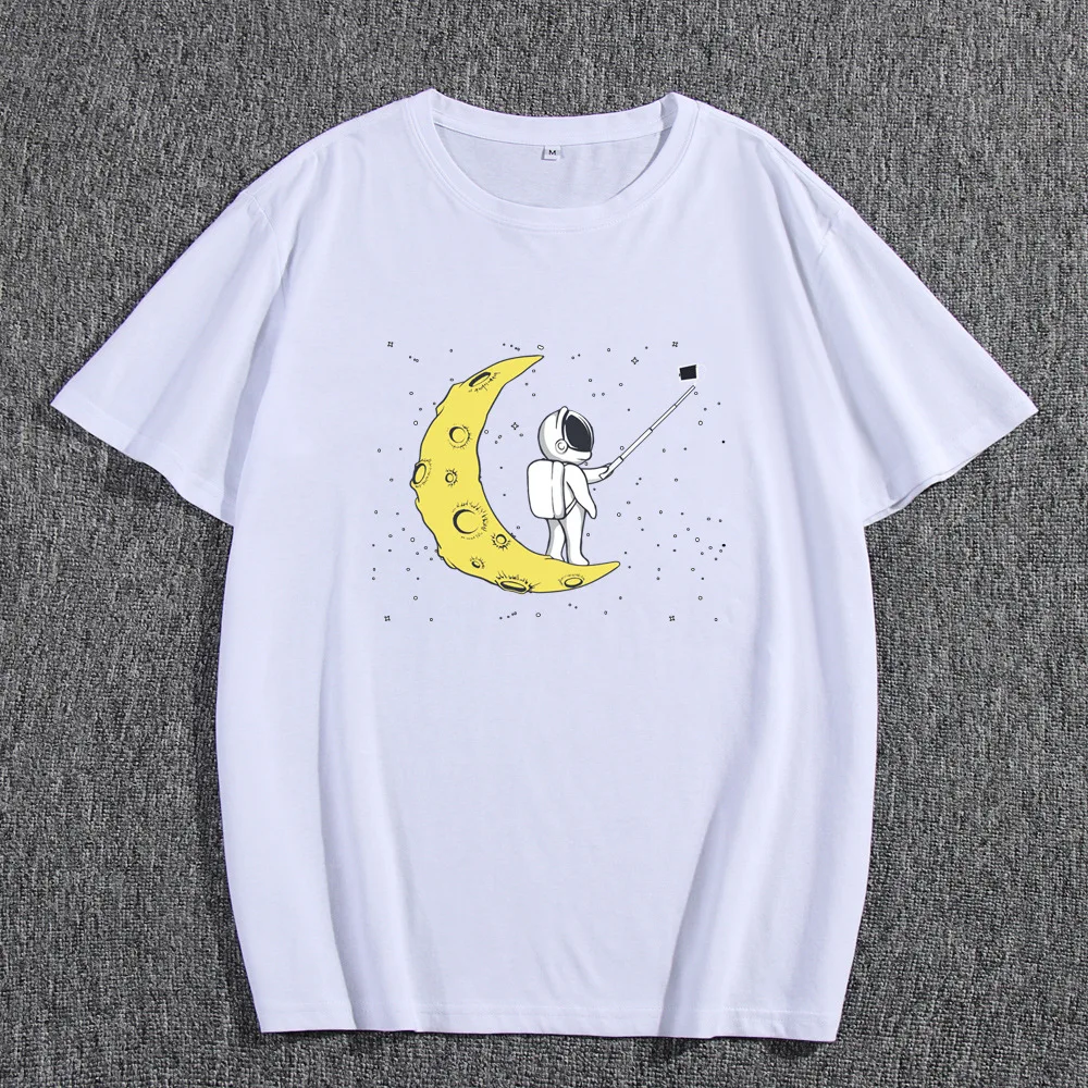 

High Quality Cotton Men T Shirt Selfie Astronaut Moon Graphic T Shirts Short Sleeve O Neck Summer Tees Tops Streetwear Clothing